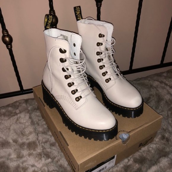 Dr. Martens Leona Temperley combat boot in Bone - Picture 3 of 5